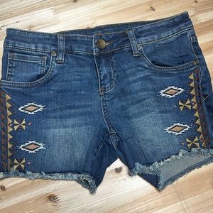 KUT FROM THE KLOTH Cutoff Gidget Frey Shorts Boho Aztec Embroidered Sz 2 Western